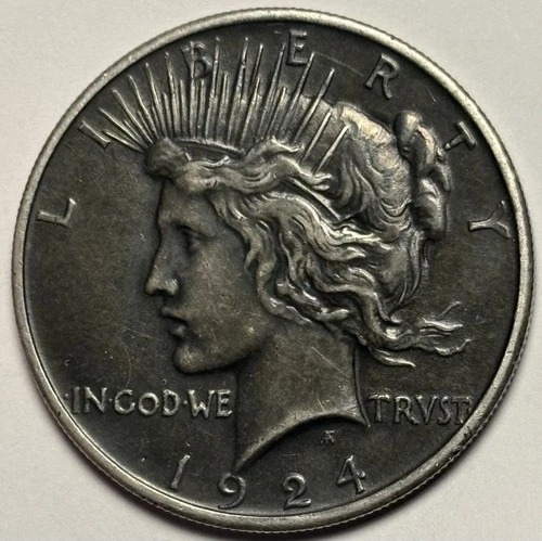 1924 Peace Silver Dollar — XF+ Condition Toned 🔥 Natural “Antique Patina”
