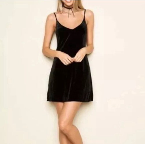 BRANDY š¤MELVILLE Little Black Velour Dress One Size