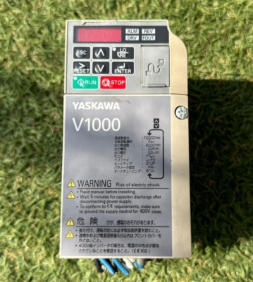 YASKAWA ELECTRIC V1000 AC DRIVE CIMR-VA2A0004BAA REV A PRG: 1025 Gebraucht au...