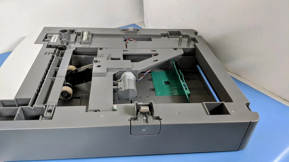 *NUEVO EN CAJA* Alimentador opcional de 250 hojas con bandeja Dell 5530DN y 5535DN Foto 4 de 4