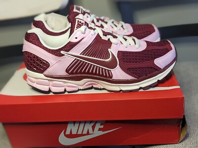 Size 11 WMNS Nike Air Zoom Vomero 5 Pink Foam Team Red FN7196 663