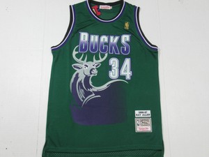 milwaukee bucks throwback jersey
