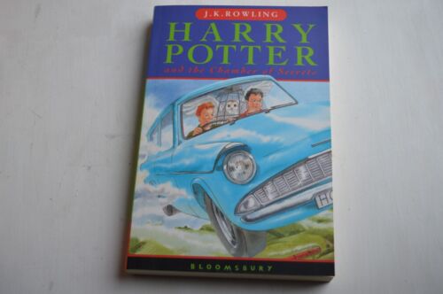 Harry Potter and the Chamber of Secrets (Book 2) [Paperback] J. K. Rowling - Afbeelding 1 van 15
