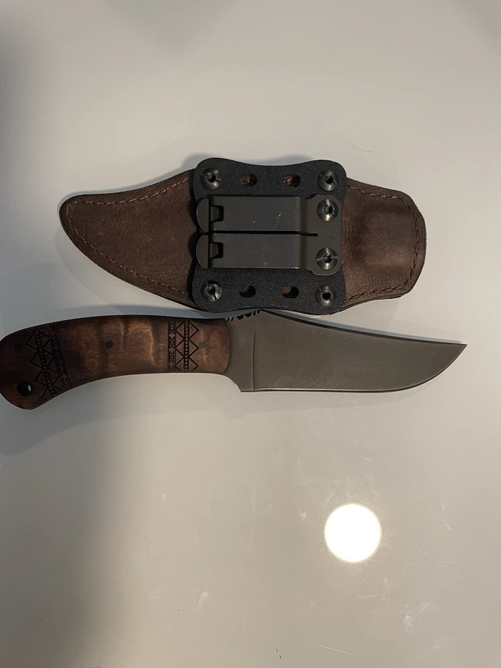 Winkler II Tribal Design Wooden Handle 80cr20v Carbon Steel & Leather Sheath - Image 3 of 4