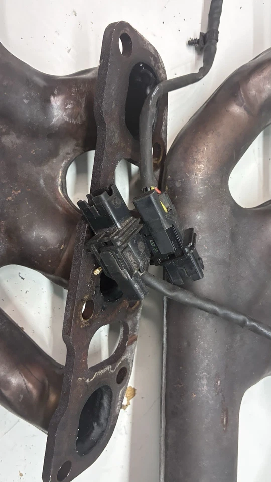 Par de cabezales de colector de escape Infiniti 3.5 VQ35DE G35 2003-2007 OEM 7085 Foto 2 de 4