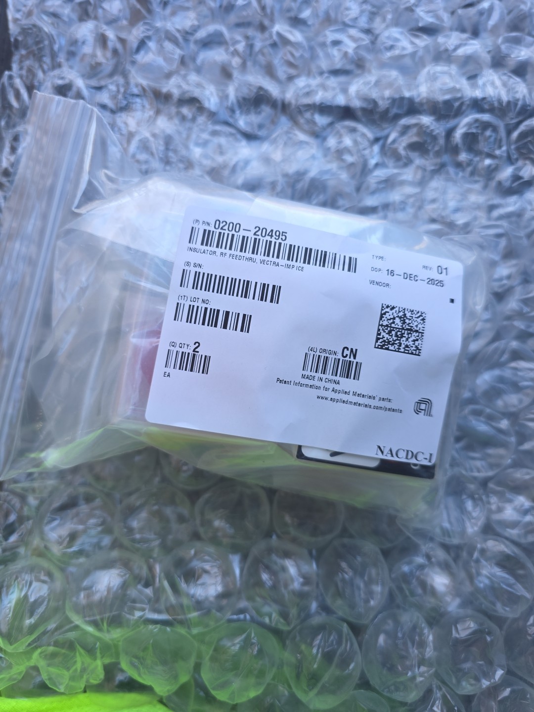 0200-20495 APPLIED MATERIALS INSULATOR RF FEEDTHRU VECTRA 2 PACK