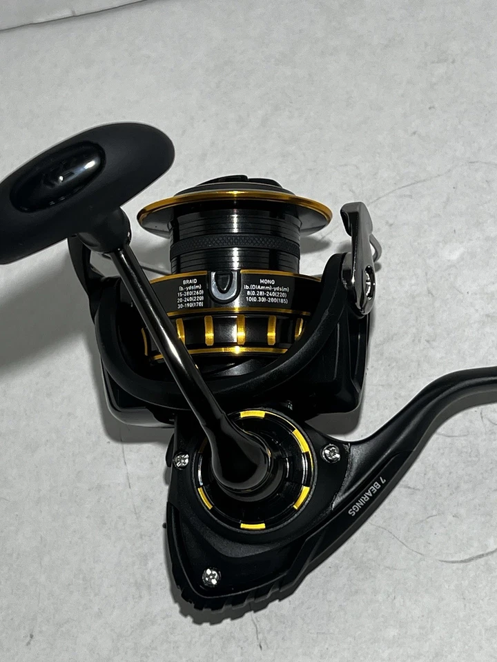 CARRETE GIRATORIO DAIWA BG 3000 5,6: 1 RELACIÓN DE TRANSMISIÓN BG3000 Foto 4 de 4