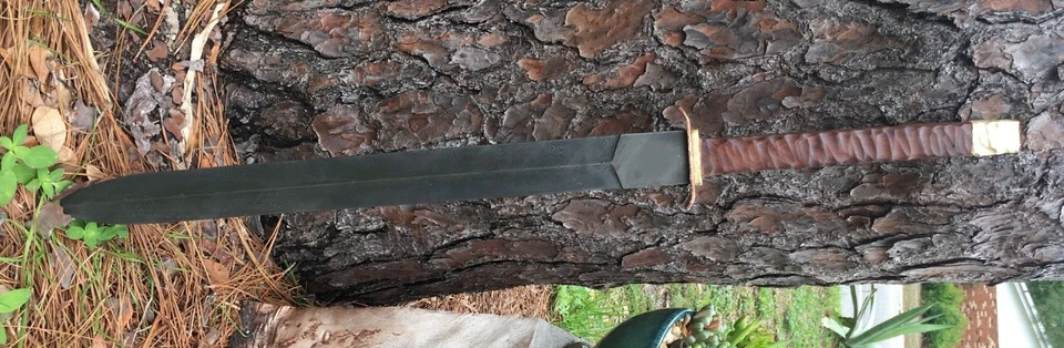 CUSTOM HANDMADE HAND FORGED DAMASCUS STEEL Roman VIKING SWORD COMBAT SWORD - Image 2 of 2
