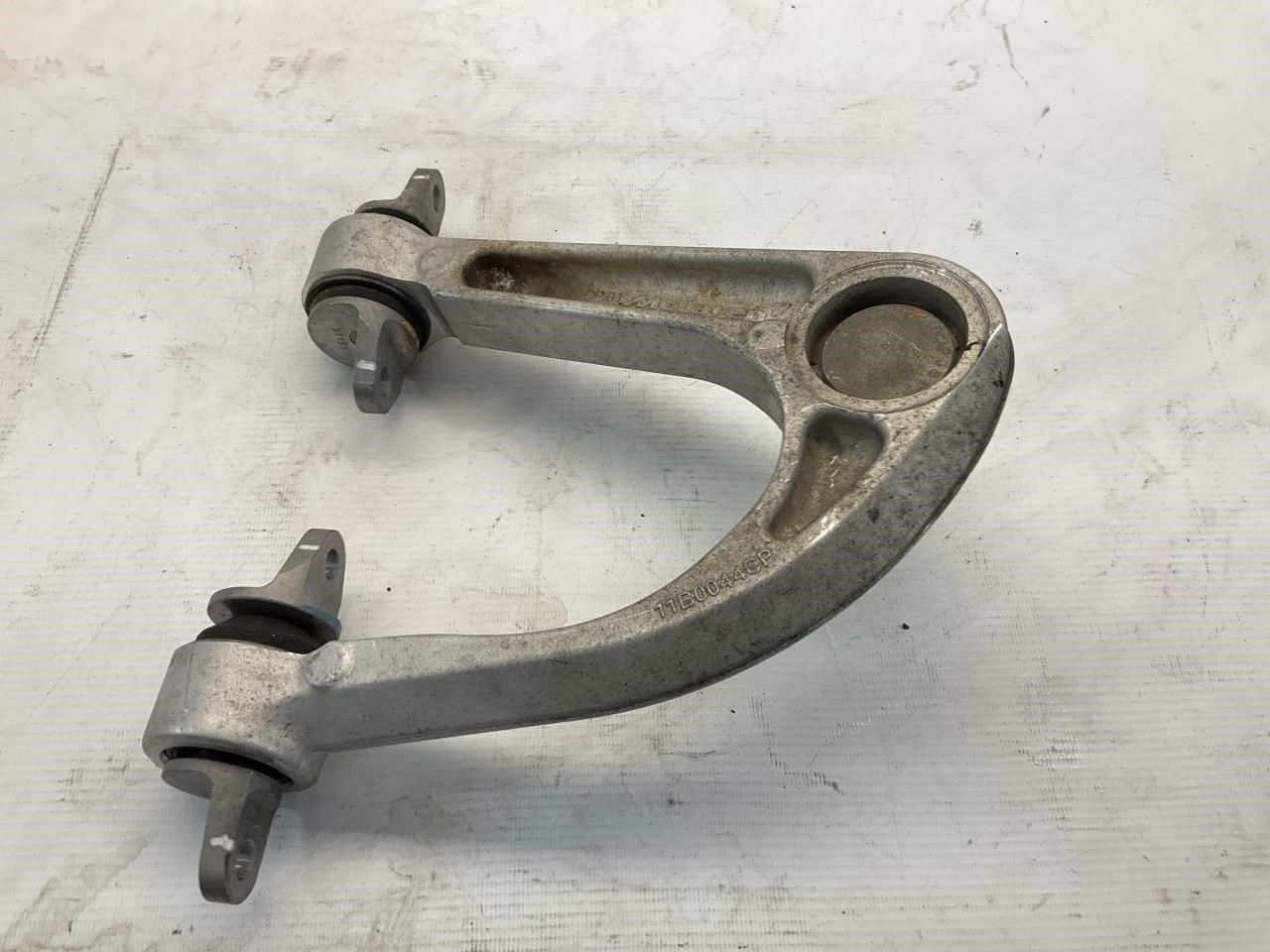 11-17 McLaren 570S / 650S / MP4-12C Front Left Driver Upper Control Arm Q