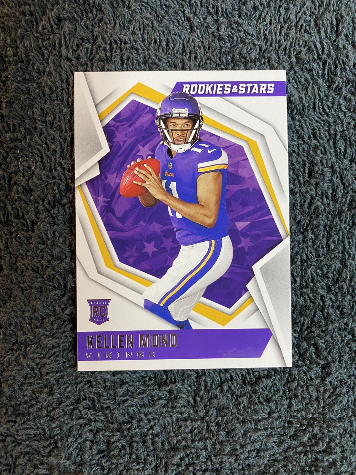 2021 Rookies & Stars Kellen Mond Rookie Card #121 Minnesota Vikings Rookie Card