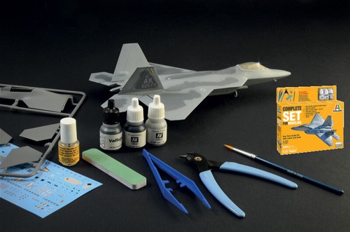 Miniature Avions De Construire Model Kit de Montage Italeri F-22 Raptor 1:72