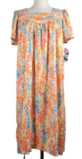 Vintage NEW Muumuu Women's M Vibrant Colorful House Dress Carriage Court Grandma
