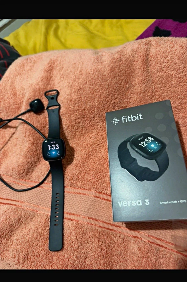 Fitbit Versa 3, photo 1 of 3