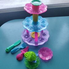 Play-Doh Cupcake Tower - no instruction or playdoh 