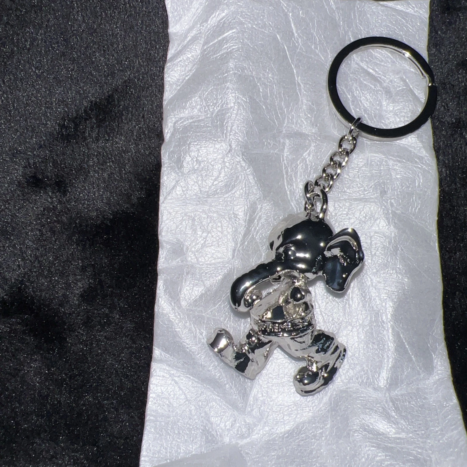 Porte clés éléphant suprême collection FW22