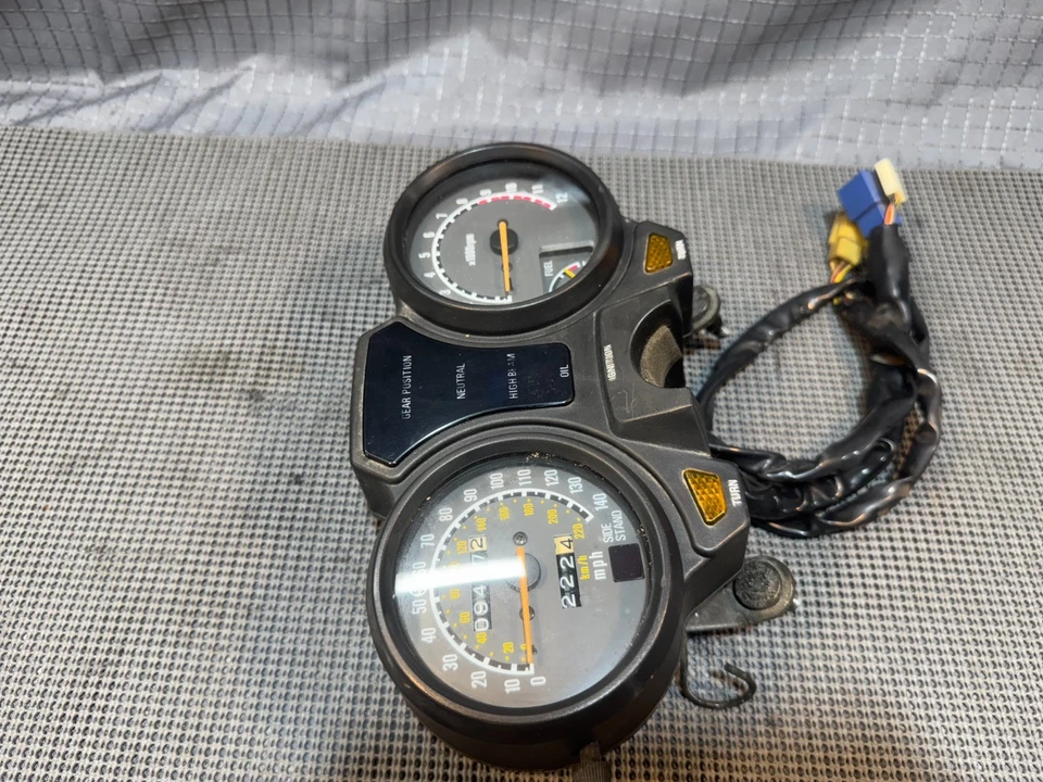 Suzuki Tempter GR650 1983 velocímetro medidor velocímetro racimo Foto 4 de 4