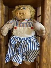 Vintage Cabbage Patch–Style Soft Sculpture Doll – Handmade Cloth Doll