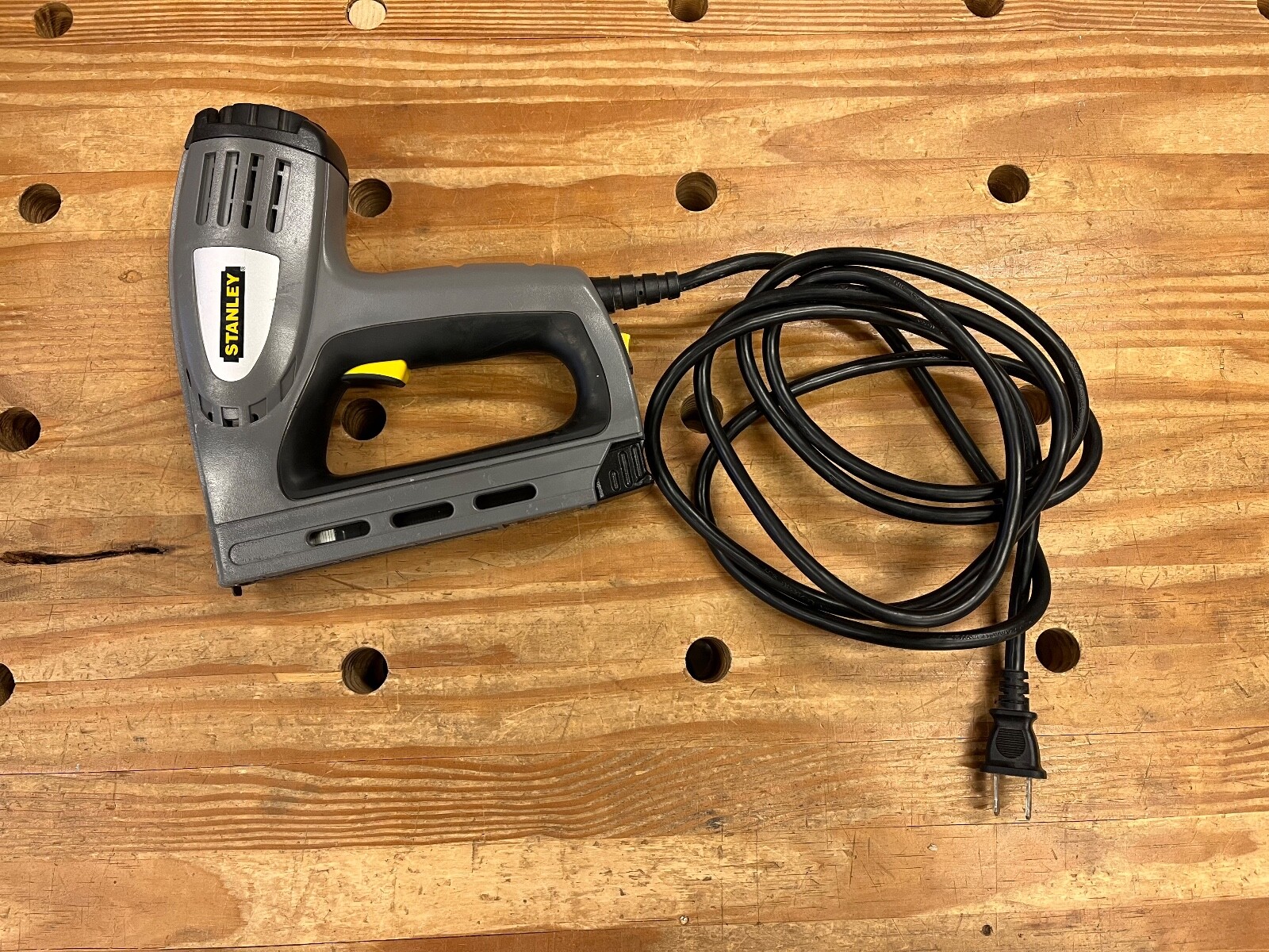 Stanley TRE550 Electric Staple Gun / Brad Nailer Works Great! eBay