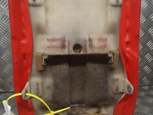Yamaha XT350 XT 350 Seating Seat Saddle Unit - Picture 8 of 9