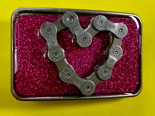 Heart Made of  9 Speed Bicycle Chain Artisan Vintage Belt Buckle - Picture 9 of 14