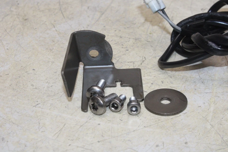 Sensor de recogida de aceite Triumph Thruxton 900 2011 OEM Foto 3 de 4