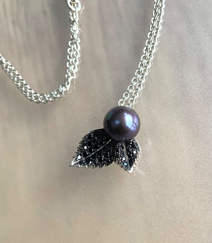 Shaun Leane Blackthorn Double Leaf sterling silver, pearl &black spinel necklace - Picture 7 of 14