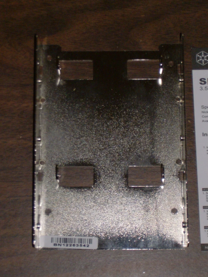 SilverStone SST-SDP08 Internal Nickel Coated HD Storage Drive Cage 3.5" to 2.5" - Image 2 of 4