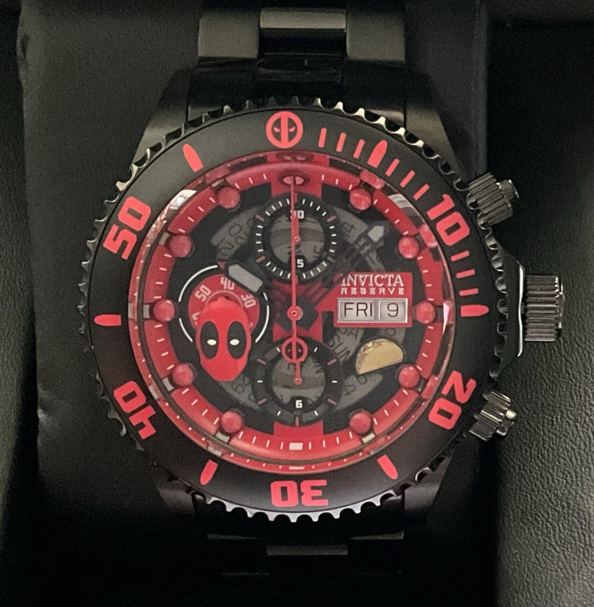 LE /3000 Invicta Marvel Deadpool Swiss Automatic Chronograph Watch