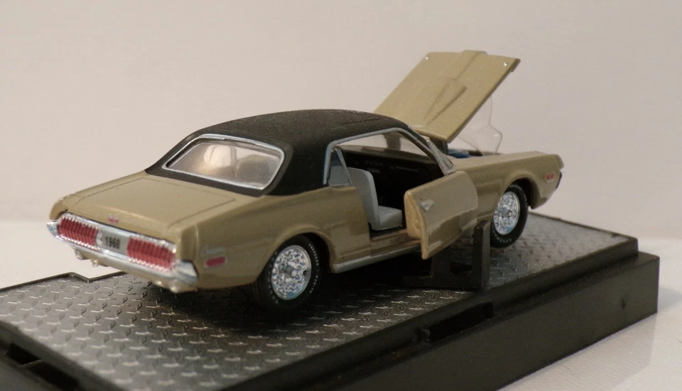 Classic 1968 Mercury Cougar XR-7G 390...R34 16-04.... M2 Machines - Image 4 of 4