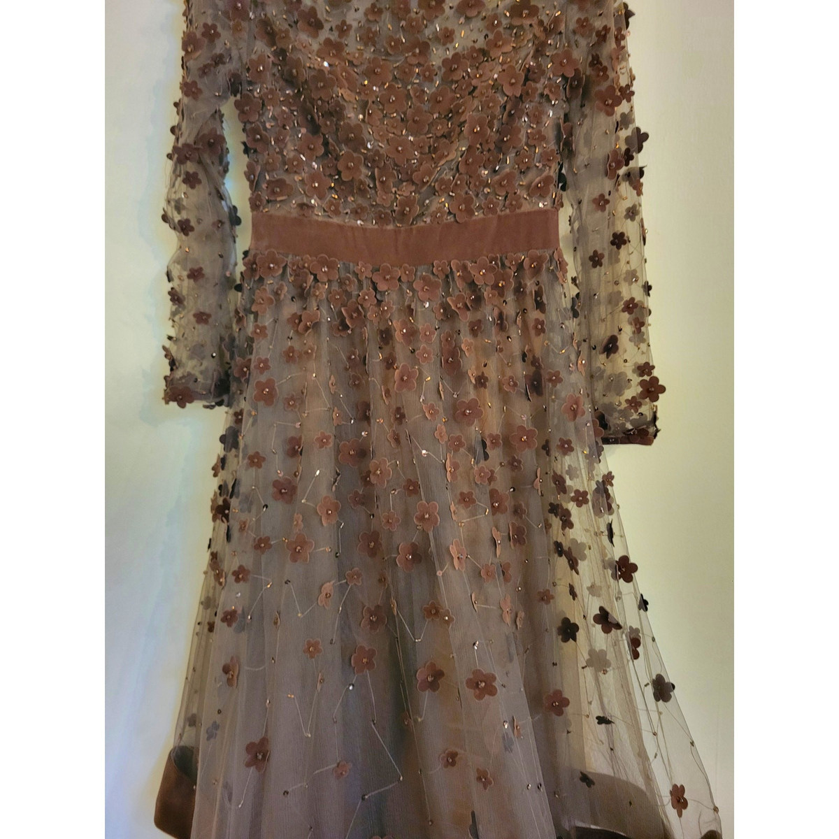 MAC DUGGAL ロングスリーブミディドレス NWOT Mac Duggal Long Sleeve Fit & Flare Velvet Embellished