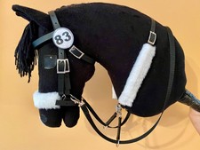 Hobby Horse Turnier Set - Trense, Martingal, ...