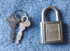 Vintage LION SECURITY PADLOCK Lock with 2 Keys 