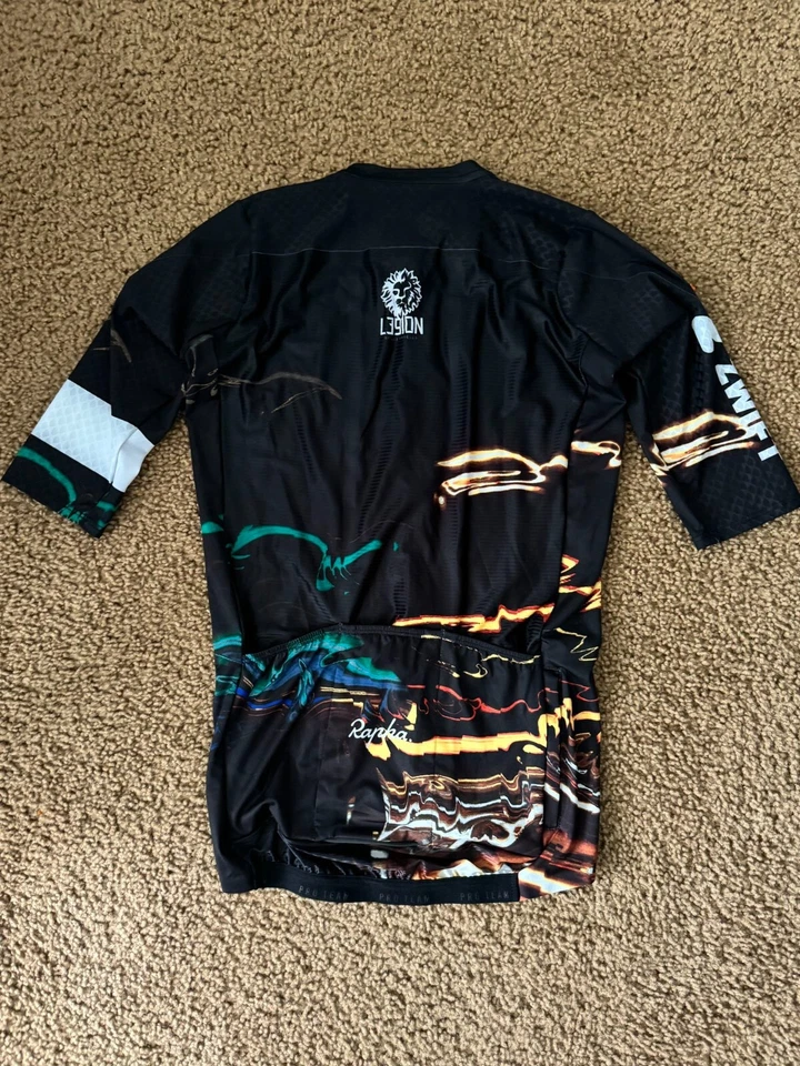 Camiseta Rapha Legion Pro Team Aero Supporters masculina corrida preta RCC LIMITED - Imagem 4 de 4