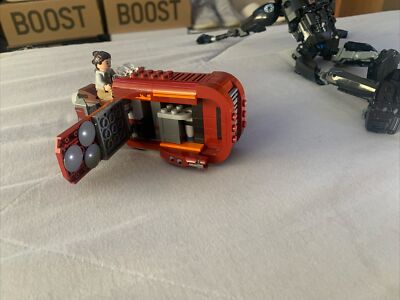LEGO Star Wars Rey's Speeder and robot set from Rogue movie