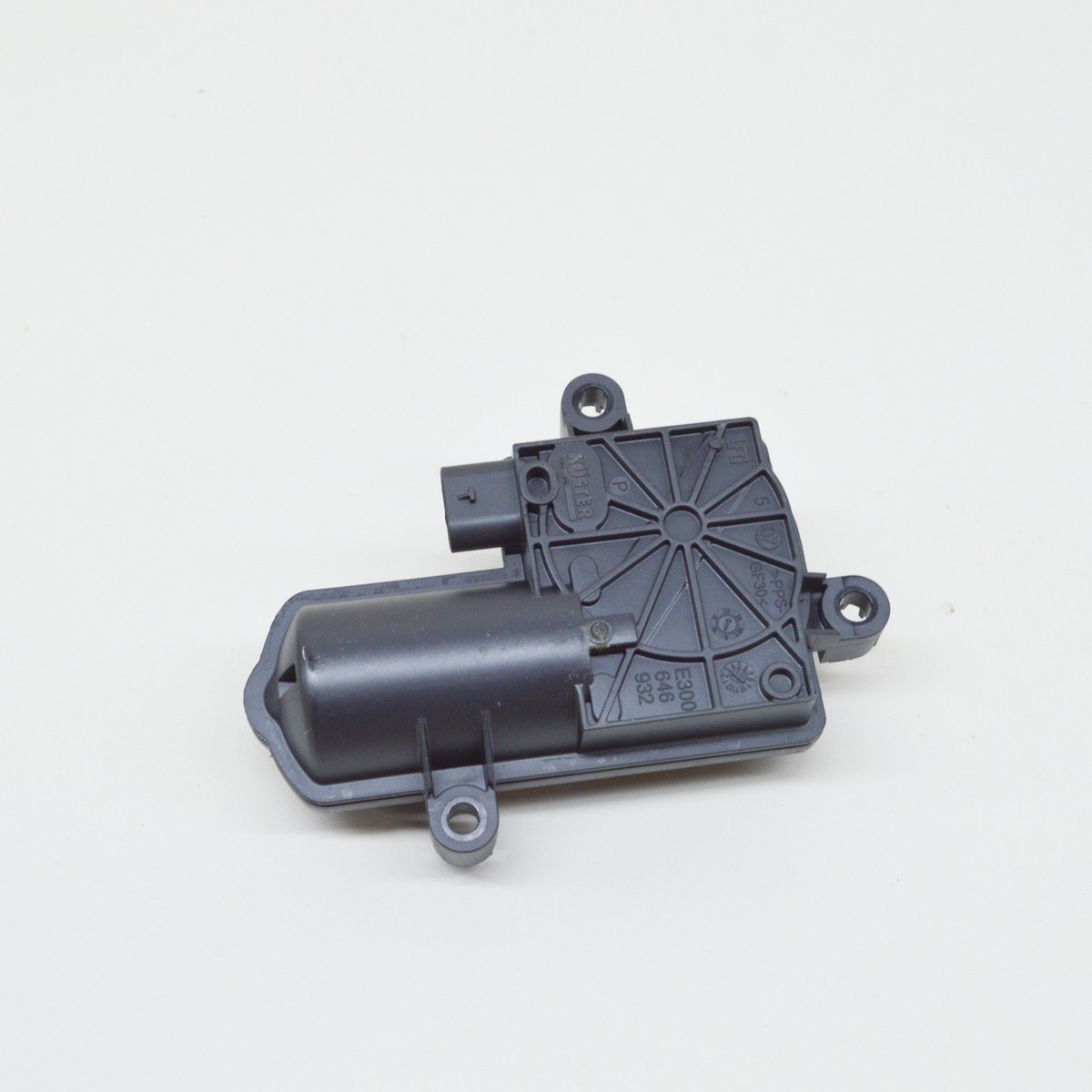 MERCEDES-BENZ CLA Coupe C117 AMG Exhaust Flap Actuator A1769060501