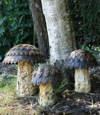 Small Decorative Rustic Iron Mushroom Garden Sculpture