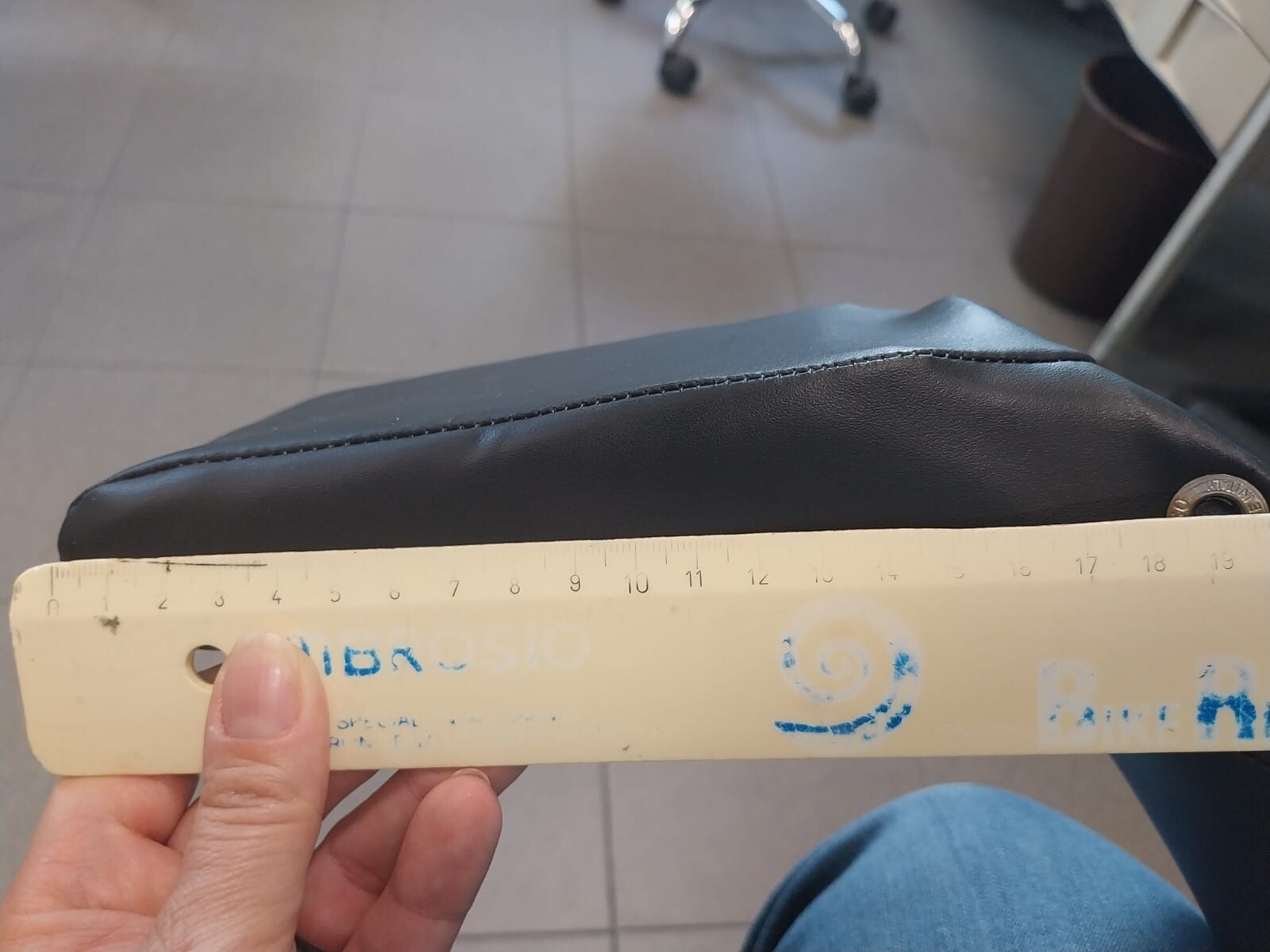 Foto 11 di 18