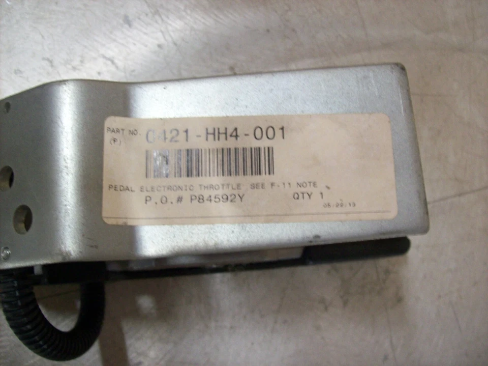 F38) Williams Accelerator 0421-HH4-001 - Imagem 2 de 3