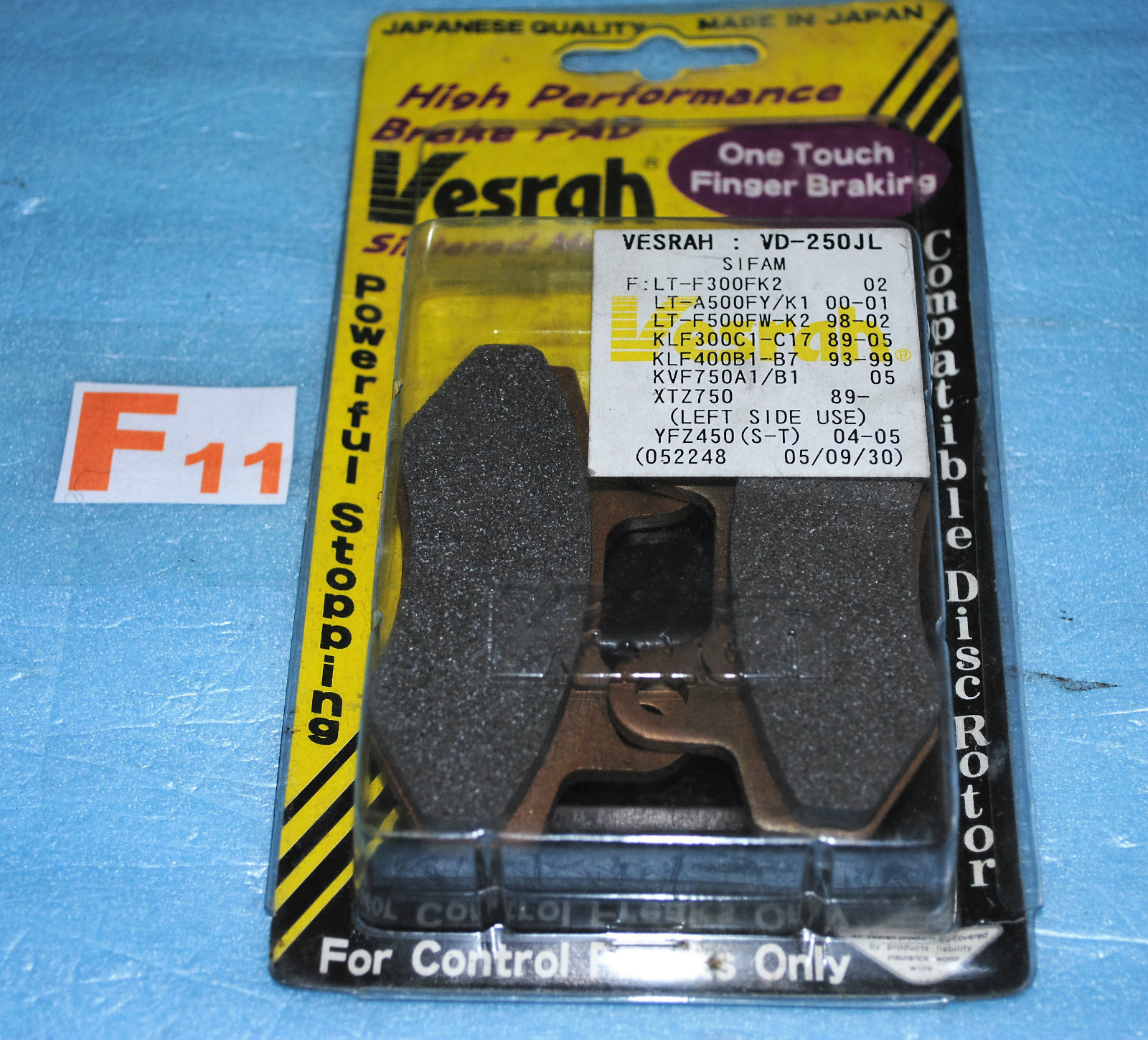 Plaquettes de frein Vesrah pour Triumph Daytona 750 et 900 en metal fritte