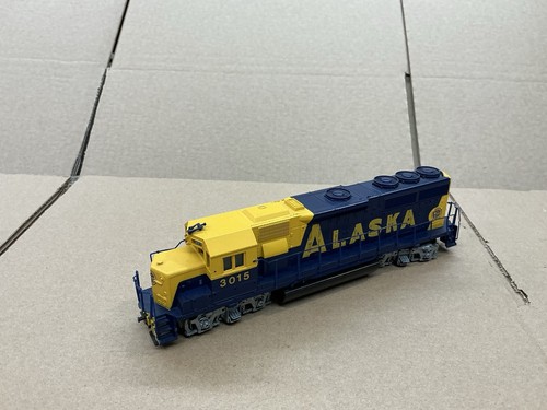 BACHMANN HO SCALE DIESELLOK EMD GP40 ALASKA N.3015 FUNKTIONSTÜCHTIG LESEN! | Condition: Used