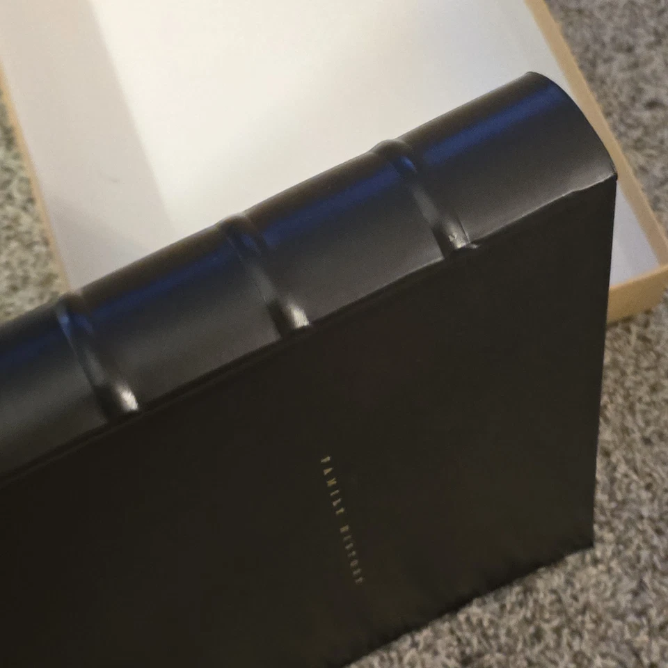 Álbum de fotos de historia familiar de hardware de restauración de lujo de cuero de archivo 300 fotos Foto 3 de 4