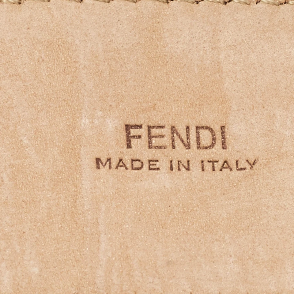 Cinturón Fendi Marrón/Negro Zucca Cuero Repujado Hebilla F 75 CM Foto 4 de 4