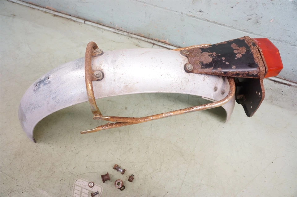 BSA Gold Star Clipper 500 BB34 1956 Cb34 GoldStar único *2634 guardabarros trasero Wow Foto 2 de 4