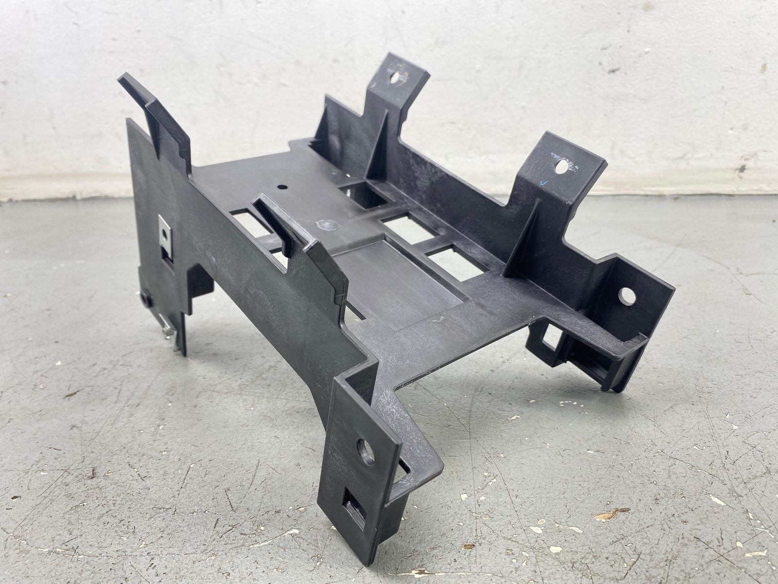 2020-2023 MCLAREN GT INTERIOR CENTER CONSOLE MOUNT BRACKET 11N1114 OEM 2021 2022