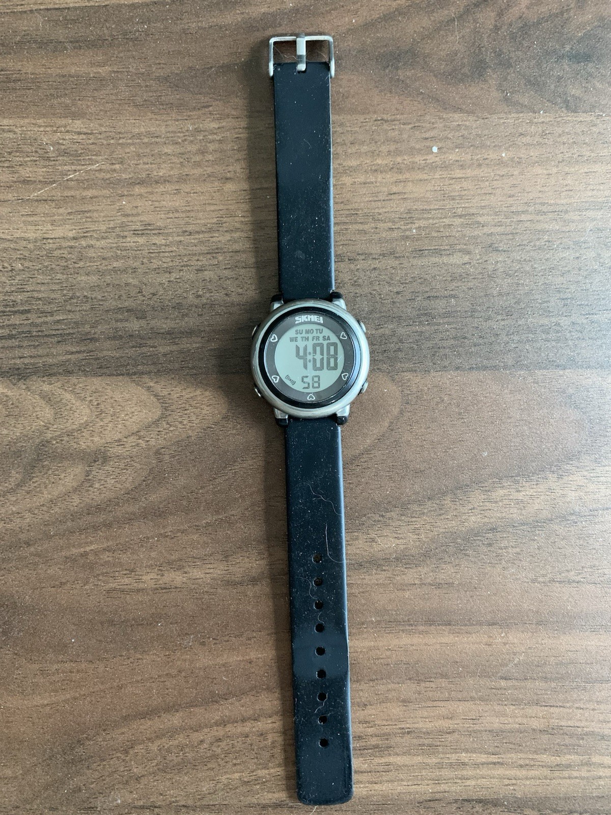SKMEI Men Digital Watch 5 ATM Black Dial Rubber Band Preowned Good