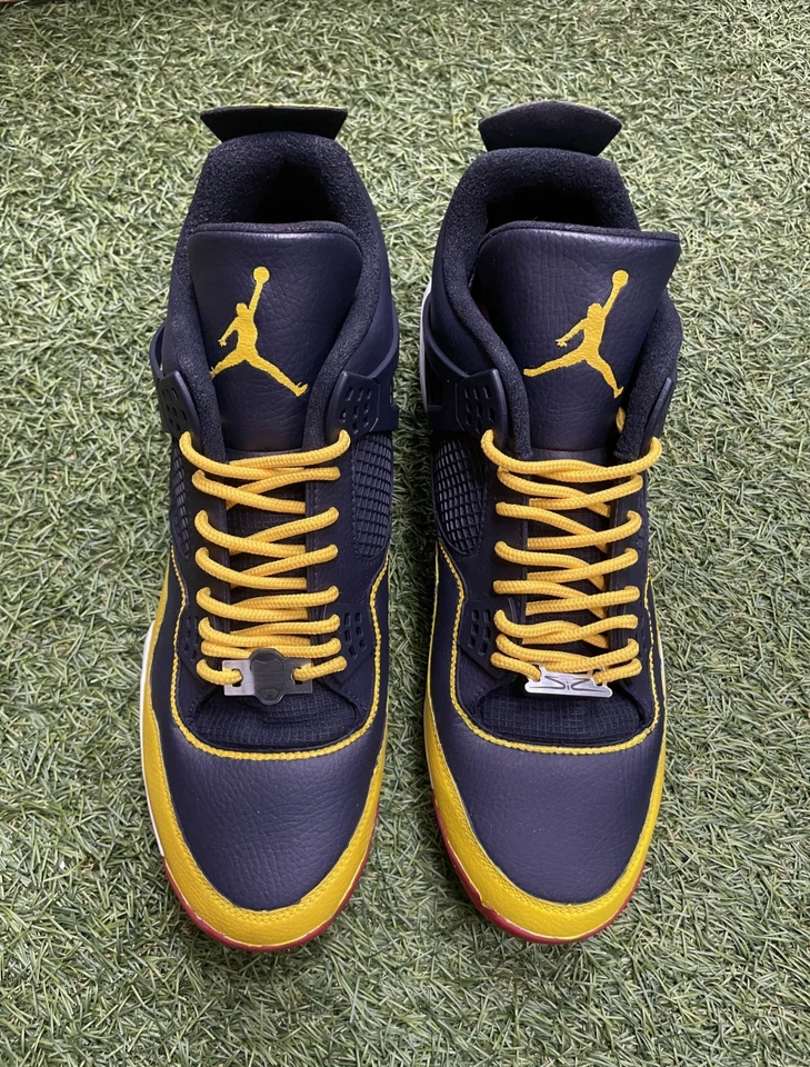 Jordan 4 Retro MCS CUSTOM CLEAT MICHIGAN [807709-601] TAMANHO 14 NK170 - Imagem 2 de 4