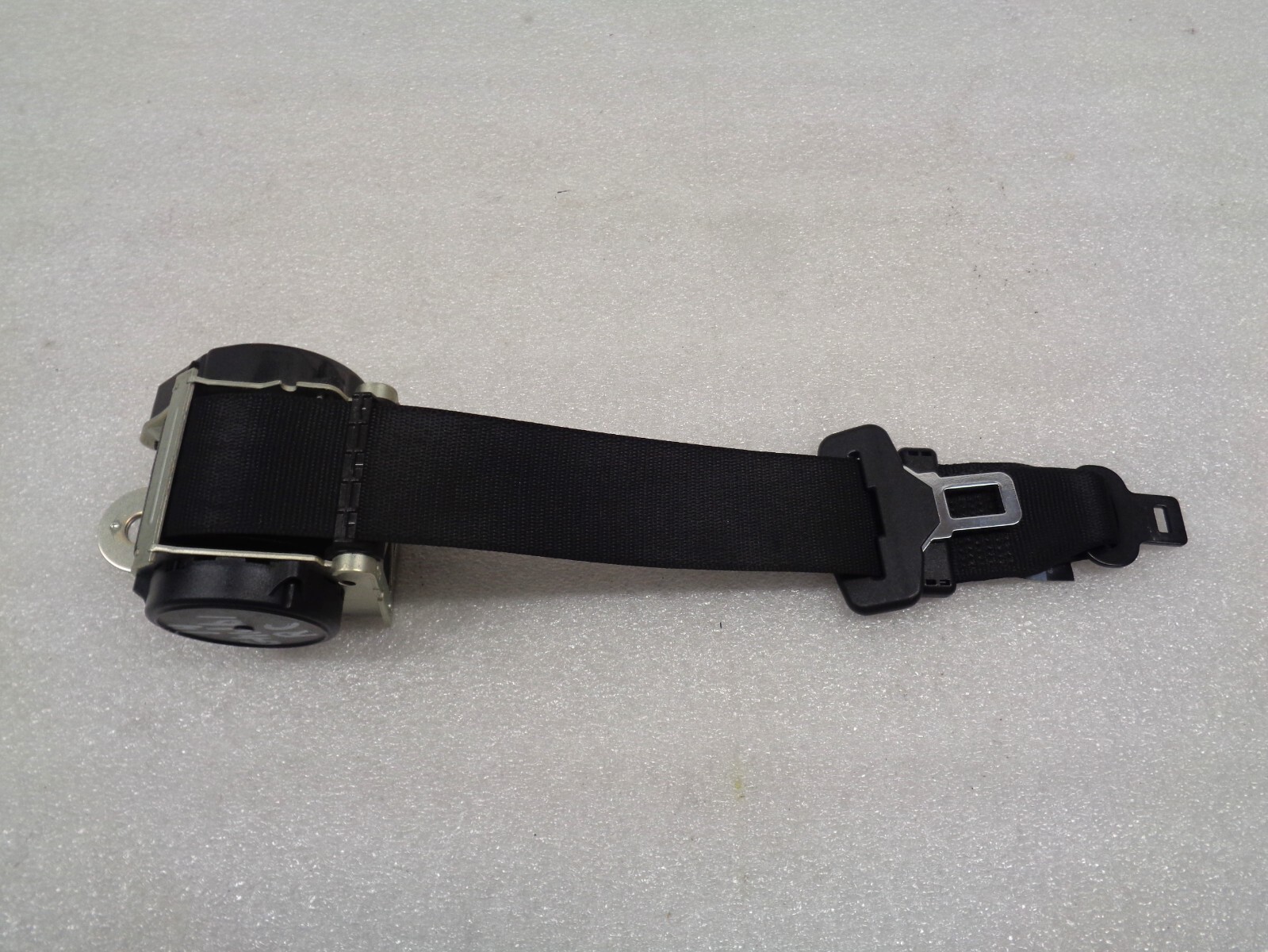 14-17 Maserati Ghibli Rear Center Seatbelt Seat Belt Retractor OEM AK2308337