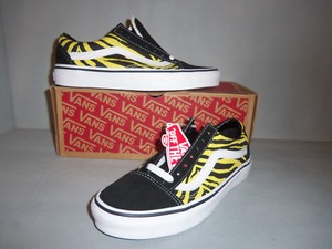 vans zebra