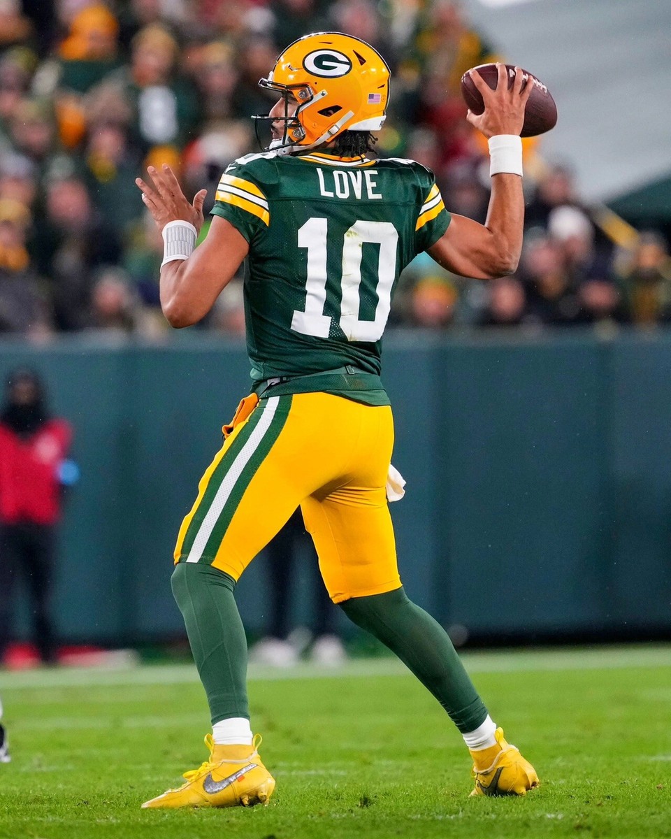 8x10 Photo JORDAN LOVE Green Bay Packers NFL Pro Bowl Quarterback