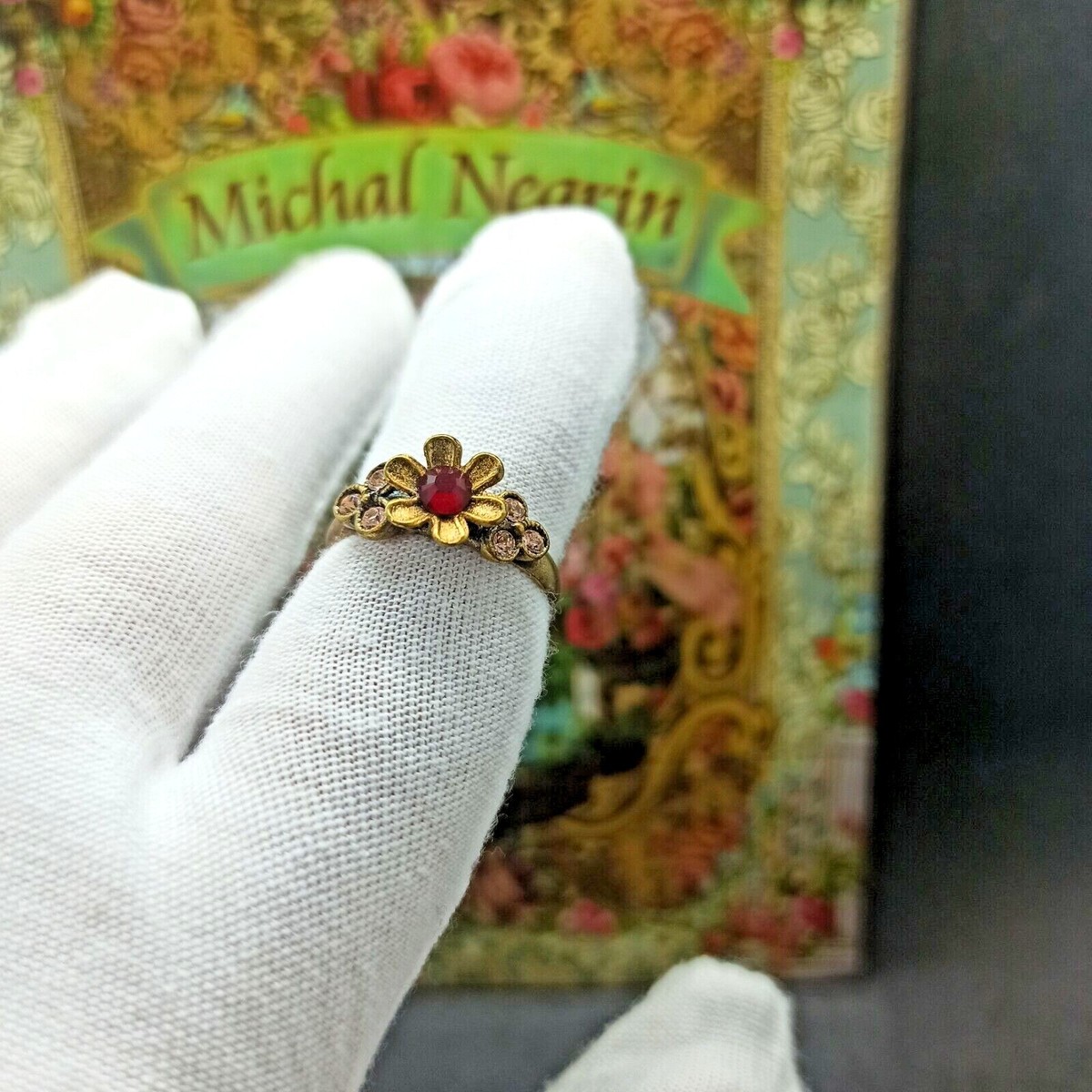 Michal Negrin　ローズモチーフリング スワロスキーレッド Michal Negrin Ring Red Pink Flower Adjustable and Swarovski